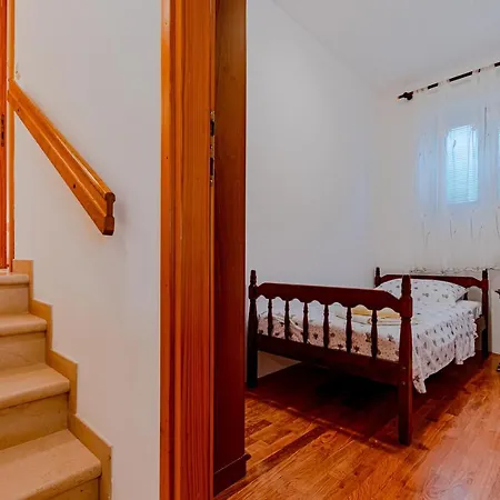Ruzica Apartment Zrnovo