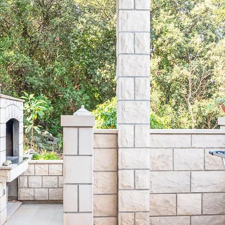 Ruzica アパート *