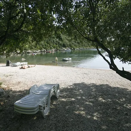 شقة Ruzica Zrnovo